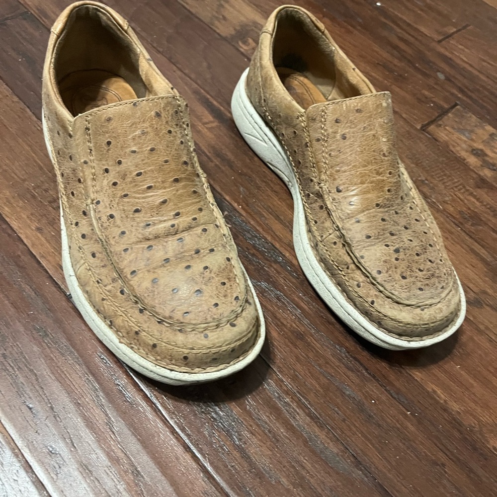 Justin ostrich quill slip on